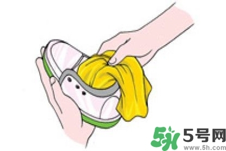 運動鞋怎么清洗？如何清洗運動鞋？