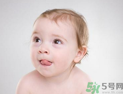 寶寶吃什么對頭發(fā)好？寶寶頭發(fā)發(fā)黃怎么辦？