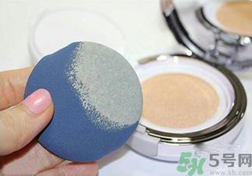 bb霜和氣墊bb的區(qū)別 bb霜和氣墊bb哪個(gè)好？