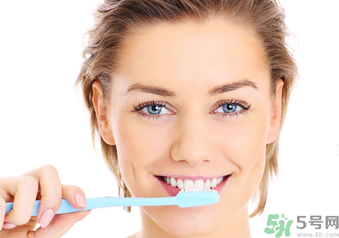 做完根管治療后可以馬上刷牙嗎？做完根管治療后可以東西嗎？