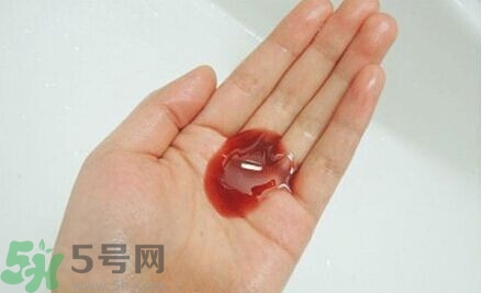 潤膏和呂哪個(gè)好？ 潤膏洗發(fā)水和呂哪個(gè)好用？