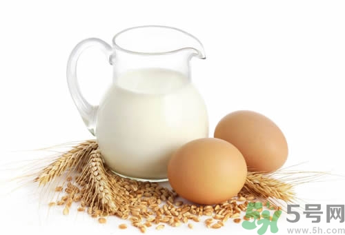 懷孕一個(gè)月吃什么對(duì)胎兒好？懷孕一個(gè)月的癥狀？