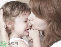 孩子性格內(nèi)向懦弱怎么辦？孩子性格內(nèi)向懦弱的原因？