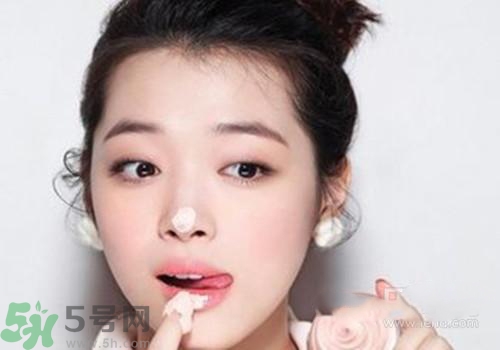 秋天嘴唇干燥怎么辦？秋天嘴唇干燥吃什么？