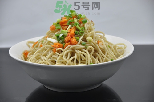 吃熱干面會(huì)長胖嗎?一碗熱干面的熱量高嗎