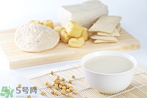 早上喝豆奶好嗎？晚上喝豆奶好嗎？