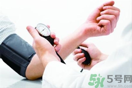 腦出血的護(hù)理措施有哪些？腦出血的飲食護(hù)理是什么？