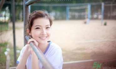 13歲女生平胸怎么辦？13歲女生平胸正常嗎？