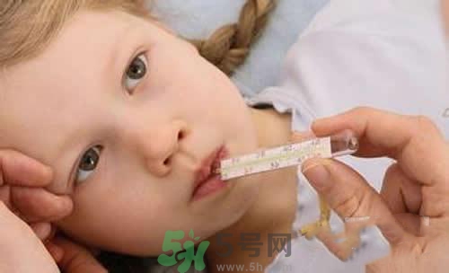 寶寶發(fā)燒多久量一次體溫？寶寶發(fā)燒怎么量體溫？