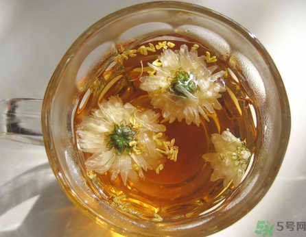 羅漢果可以和菊花一起泡水喝嗎？羅漢果菊花茶的做法及營(yíng)養(yǎng)價(jià)值