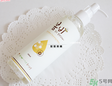 春雨卸妝水好用嗎？春雨卸妝水怎么使用？