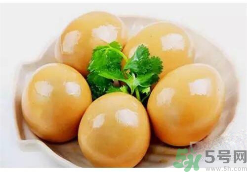 眼睛干澀吃什么好？眼睛疲勞吃什么好？