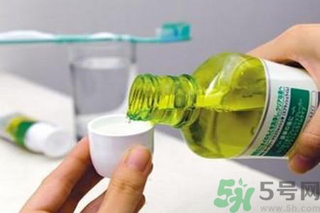 口腔潰瘍可以用漱口水嗎？口腔潰瘍能不能用漱口水？