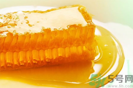口腔潰瘍可以吃蜂蜜嗎？口腔潰瘍能不能吃蜂蜜？