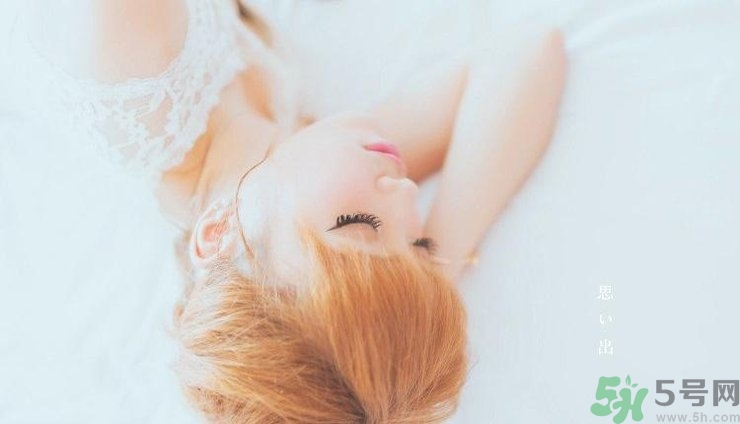 19歲男生身高體重標準是多少？19歲女生的標準身高體重是多少？