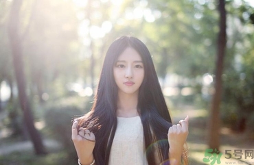 17歲女生下面很癢是為什么？高中女生下面很癢是怎么回事？