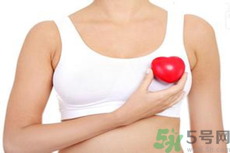 胸部一大一小怎么辦？乳房一大一小的原因是什么？