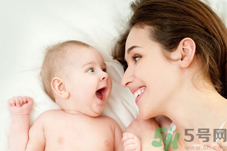 如何預(yù)防胸部一大一??？乳房一大一小要注意什么問題？