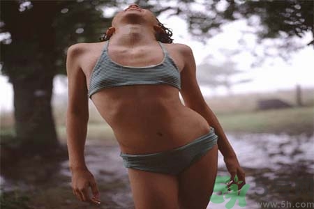 胸部太小怎么辦？胸部如何才能變大？