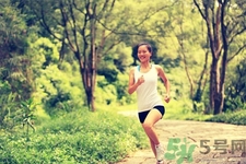 豐胸運(yùn)動(dòng)有什么？哪些運(yùn)動(dòng)可以豐胸？