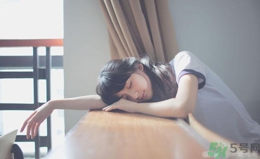 口吃會(huì)傳染嗎？口吃會(huì)遺傳嗎？