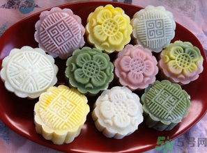 冰皮月餅怎么吃？冰皮月餅怎么吃對(duì)身體好
