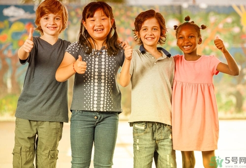 怎么讓女孩子喜歡自己？怎么讓男孩子喜歡自己？