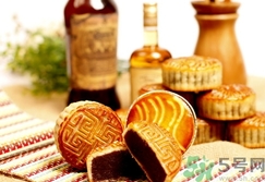 吃月餅可以喝啤酒嗎？吃完月餅可以喝啤酒嗎？