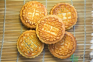 月餅熱量高嗎？吃月餅會(huì)胖嗎？