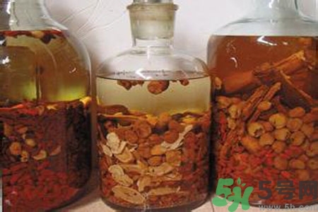 藥酒的好處有哪些？長期喝藥酒的好處有什么？