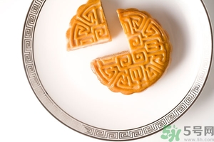 月餅的熱量高嗎？吃一個(gè)月餅會(huì)長(zhǎng)胖嗎？