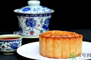 月餅的熱量高嗎？吃一個(gè)月餅會(huì)長(zhǎng)胖嗎？