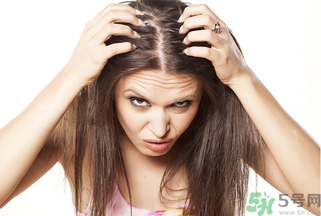 產(chǎn)后多久開始掉頭發(fā)？產(chǎn)后脫發(fā)會持續(xù)多久？