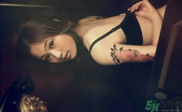女生紋身紋哪兒比較好看？紋身可以徹底洗掉嗎？