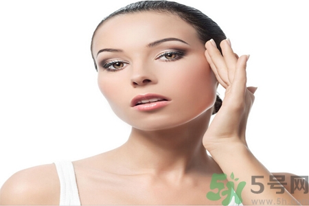 太陽(yáng)穴長(zhǎng)痘是怎么回事？太陽(yáng)穴長(zhǎng)痘的原因是什么？