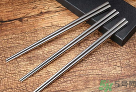 用不銹鋼筷子吃飯好不好？不銹鋼筷子有毒嗎？