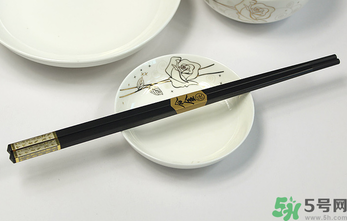 合金筷子用的什么材料？合金筷子和不銹鋼筷子哪個(gè)好？