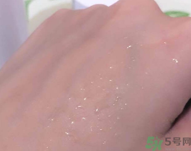 韓后茶蕊嫩白系列適合什么膚質？韓后茶蕊baby白適合敏感肌嗎？