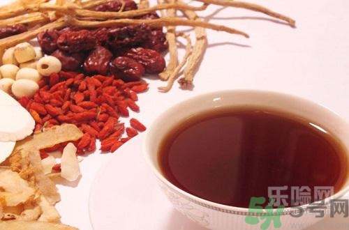 黃芪當(dāng)歸可以泡水喝嗎？黃芪當(dāng)歸泡水喝有什么功效？
