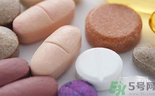 鈣片和維生素c可以一起吃嗎？鈣片和維生素一起吃好不好？