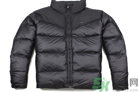 ?羽絨服可以用洗衣機(jī)洗嗎？羽絨服上油漬怎么洗？