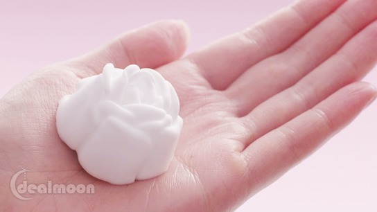 kanebo玫瑰潔面乳怎么樣？kanebo玫瑰洗面奶好用嗎？