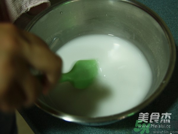 水晶月餅用的什么粉？水晶月餅的做法及配方