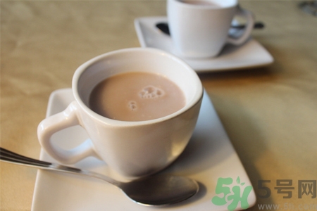 為什么喝奶茶后睡不著覺？喝奶茶會(huì)失眠怎么辦？