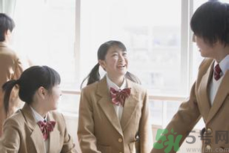 初中生女生的標(biāo)準(zhǔn)胸圍是多少？初中女生正常胸圍是多少？