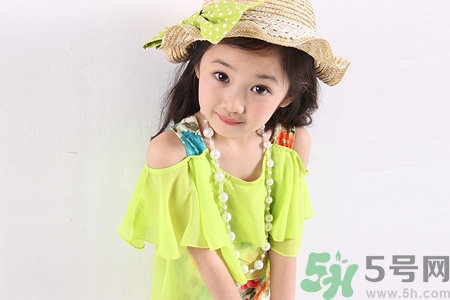 9歲女生的標(biāo)準(zhǔn)身高體重是多少？9歲女生正常身高體重是多少？