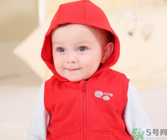 九月份出生的寶寶穿什么衣服？九月寶寶穿衣注意事項(xiàng)