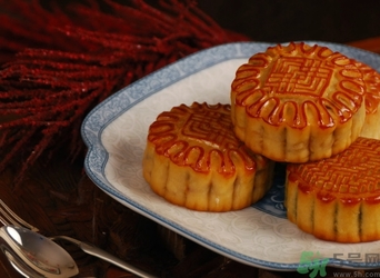 蓮蓉月餅的保質(zhì)期是多久？蓮蓉月餅怎么保存？