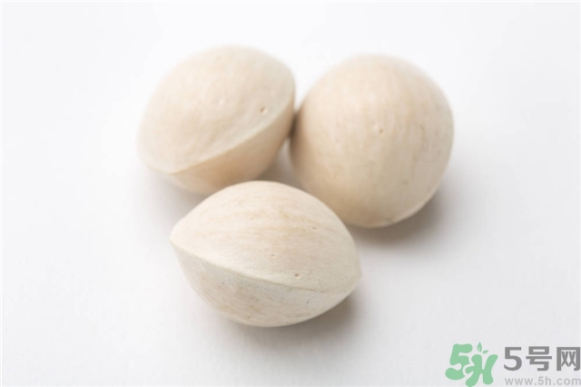 白果什么時(shí)候成熟？沒(méi)熟的白果能不能吃？