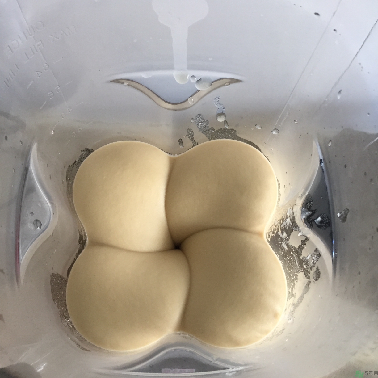 蓮蓉月餅的餡料是什么？蓮蓉月餅的餡料怎么做？
